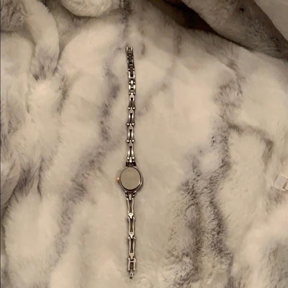 Timex Watch Silver & Gold Band - Picture 4 of 6